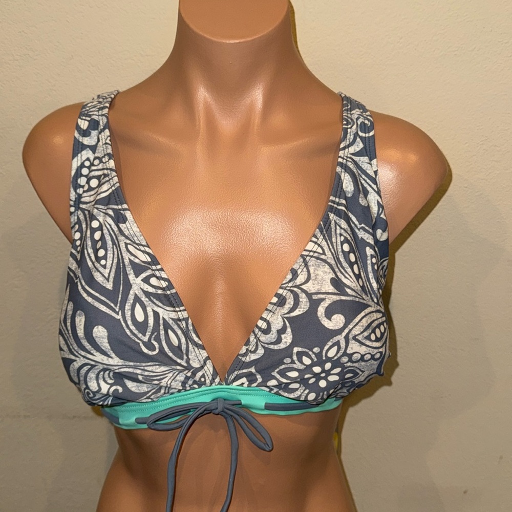 NWT Go Gossip bikini top bra size bra size XL